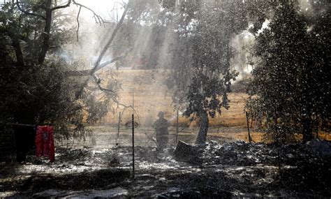 Santa Rosa firefighters respond to fire at homeless encampment